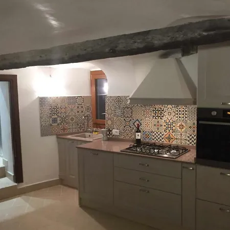 Casa Dei Rossi Badalucco